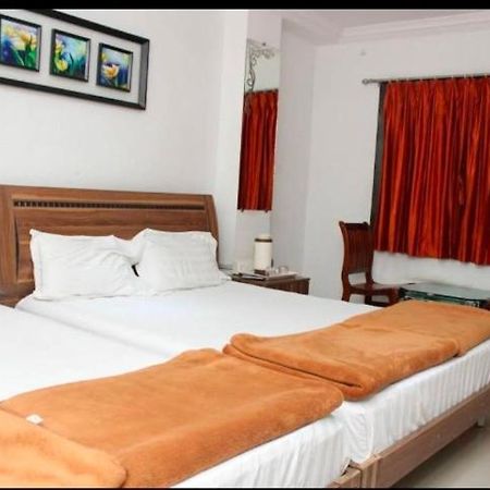 Reva Prabhu Sadan Otel Ambaji Dış mekan fotoğraf
